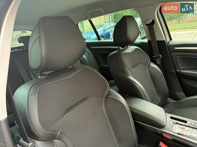 Сірий Рено Меган, об'ємом двигуна 1.46 л та пробігом 118 тис. км за 19000 $, фото 45 на Automoto.ua