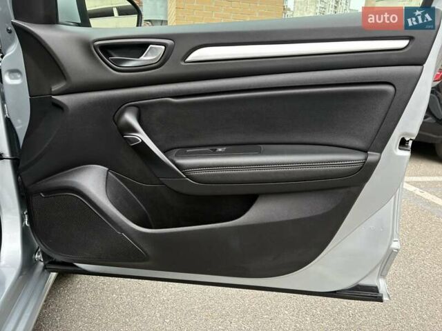 Сірий Рено Меган, об'ємом двигуна 1.46 л та пробігом 118 тис. км за 19000 $, фото 42 на Automoto.ua