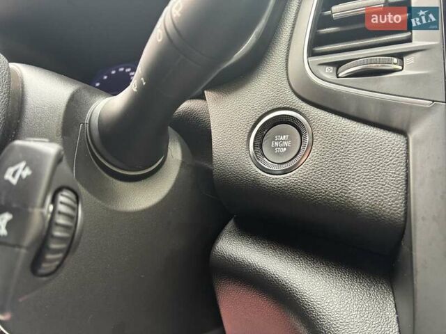 Сірий Рено Меган, об'ємом двигуна 1.46 л та пробігом 118 тис. км за 19000 $, фото 60 на Automoto.ua