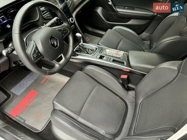 Сірий Рено Меган, об'ємом двигуна 1.46 л та пробігом 118 тис. км за 19000 $, фото 69 на Automoto.ua