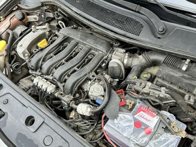 Сірий Рено Меган, об'ємом двигуна 1.6 л та пробігом 220 тис. км за 3000 $, фото 4 на Automoto.ua