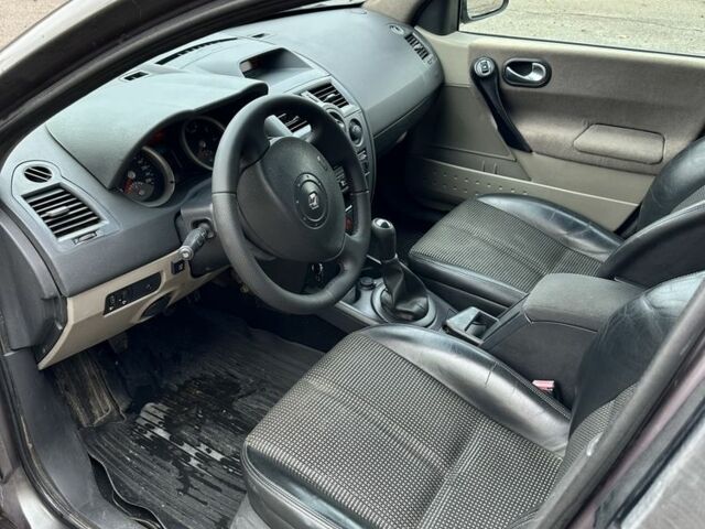 Сірий Рено Меган, об'ємом двигуна 1.6 л та пробігом 220 тис. км за 3000 $, фото 3 на Automoto.ua