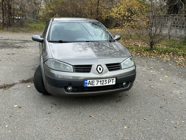 Сірий Рено Меган, об'ємом двигуна 1.6 л та пробігом 220 тис. км за 3000 $, фото 1 на Automoto.ua