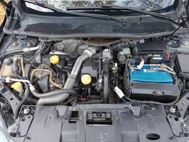 Сірий Рено Меган, об'ємом двигуна 1.5 л та пробігом 330 тис. км за 5200 $, фото 5 на Automoto.ua
