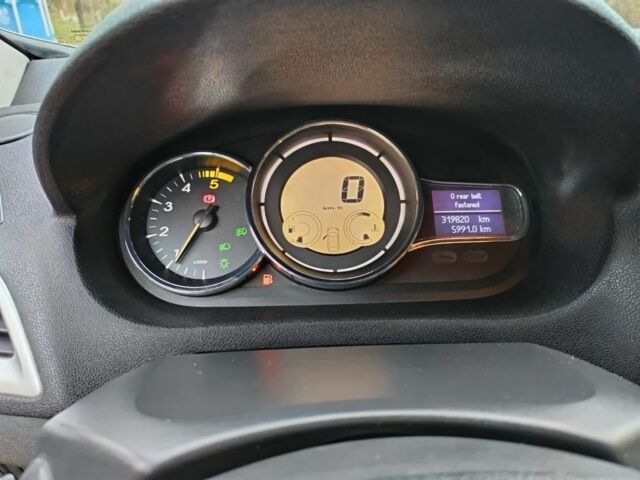 Сірий Рено Меган, об'ємом двигуна 1.5 л та пробігом 330 тис. км за 5200 $, фото 6 на Automoto.ua