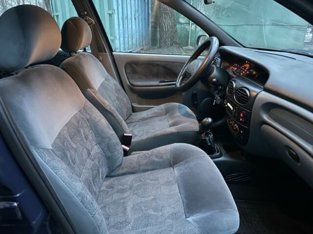 Синий Рено Меган, объемом двигателя 1.6 л и пробегом 234 тыс. км за 1850 $, фото 20 на Automoto.ua