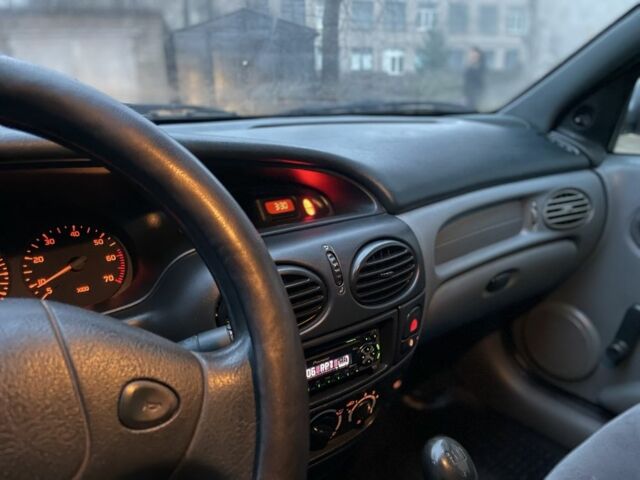 Синий Рено Меган, объемом двигателя 1.6 л и пробегом 234 тыс. км за 1850 $, фото 17 на Automoto.ua