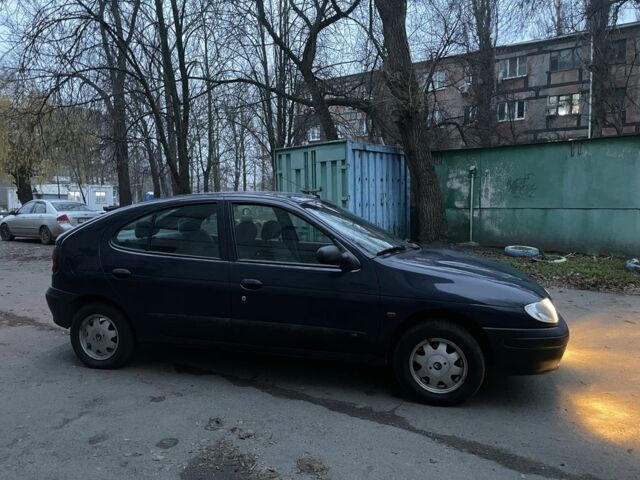 Синий Рено Меган, объемом двигателя 1.6 л и пробегом 234 тыс. км за 1850 $, фото 2 на Automoto.ua