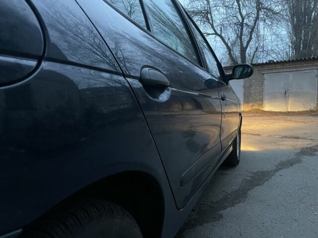 Синий Рено Меган, объемом двигателя 1.6 л и пробегом 234 тыс. км за 1850 $, фото 11 на Automoto.ua