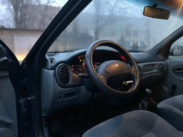 Синий Рено Меган, объемом двигателя 1.6 л и пробегом 234 тыс. км за 1850 $, фото 16 на Automoto.ua