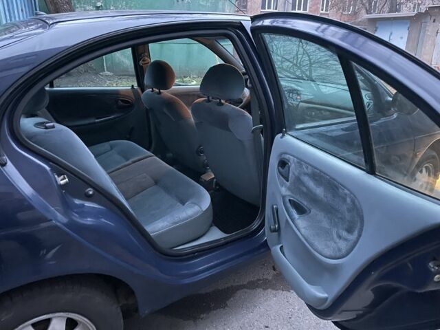 Синий Рено Меган, объемом двигателя 1.6 л и пробегом 234 тыс. км за 1850 $, фото 14 на Automoto.ua