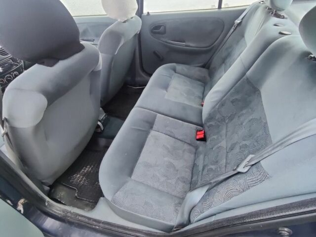 Синий Рено Меган, объемом двигателя 1.6 л и пробегом 230 тыс. км за 2200 $, фото 4 на Automoto.ua