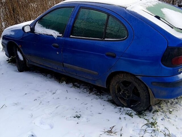 Синий Рено Меган, объемом двигателя 1.6 л и пробегом 241 тыс. км за 850 $, фото 4 на Automoto.ua