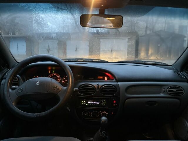 Синий Рено Меган, объемом двигателя 1.6 л и пробегом 234 тыс. км за 1850 $, фото 18 на Automoto.ua