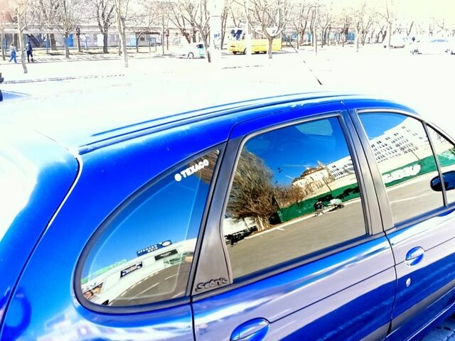 Синій Рено Меган, об'ємом двигуна 2 л та пробігом 0 тис. км за 2500 $, фото 7 на Automoto.ua