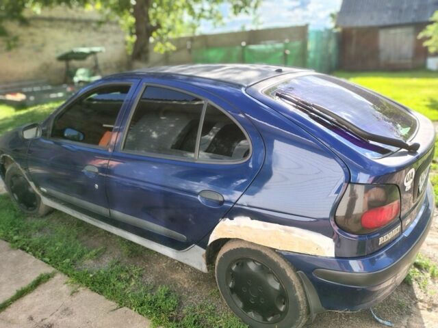 Синій Рено Меган, об'ємом двигуна 1.6 л та пробігом 400 тис. км за 1500 $, фото 4 на Automoto.ua
