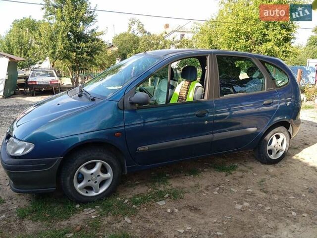 Синий Рено Меган, объемом двигателя 1.6 л и пробегом 200 тыс. км за 2000 $, фото 2 на Automoto.ua