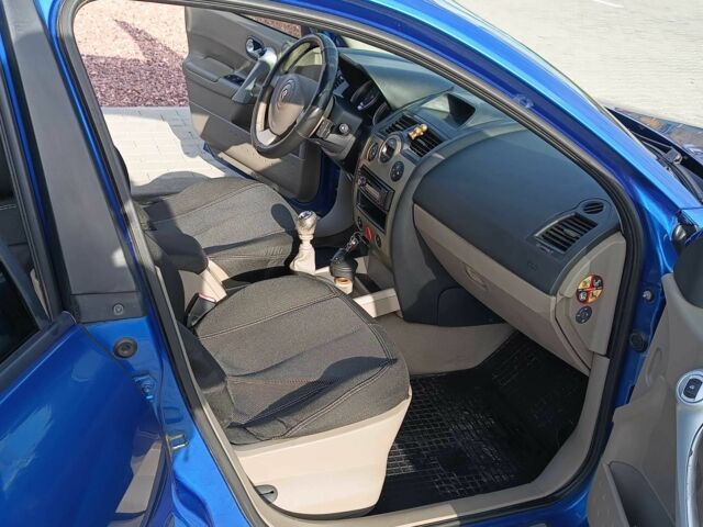 Синий Рено Меган, объемом двигателя 1.9 л и пробегом 404 тыс. км за 3300 $, фото 13 на Automoto.ua