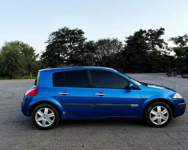 Синий Рено Меган, объемом двигателя 1.6 л и пробегом 155 тыс. км за 4900 $, фото 6 на Automoto.ua