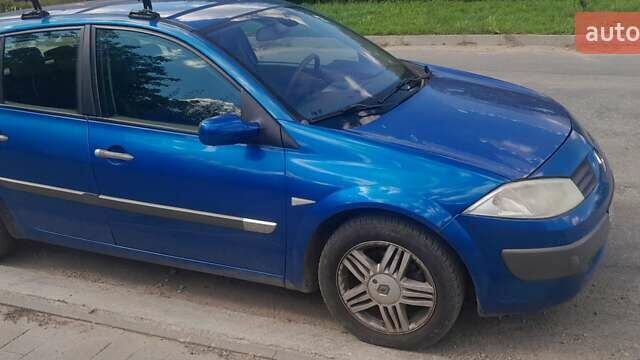 Синий Рено Меган, объемом двигателя 1.6 л и пробегом 154 тыс. км за 3900 $, фото 5 на Automoto.ua