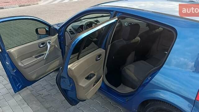 Синій Рено Меган, об'ємом двигуна 1.87 л та пробігом 402 тис. км за 3250 $, фото 16 на Automoto.ua