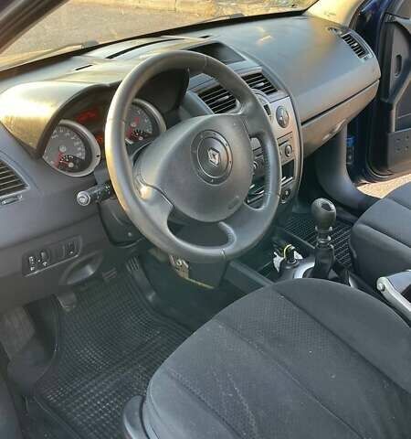 Синий Рено Меган, объемом двигателя 1.9 л и пробегом 274 тыс. км за 3500 $, фото 13 на Automoto.ua