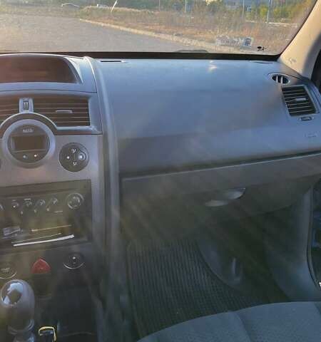 Синий Рено Меган, объемом двигателя 1.9 л и пробегом 274 тыс. км за 3500 $, фото 17 на Automoto.ua