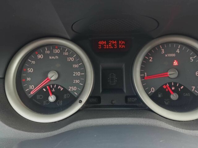 Синий Рено Меган, объемом двигателя 1.9 л и пробегом 404 тыс. км за 3300 $, фото 2 на Automoto.ua