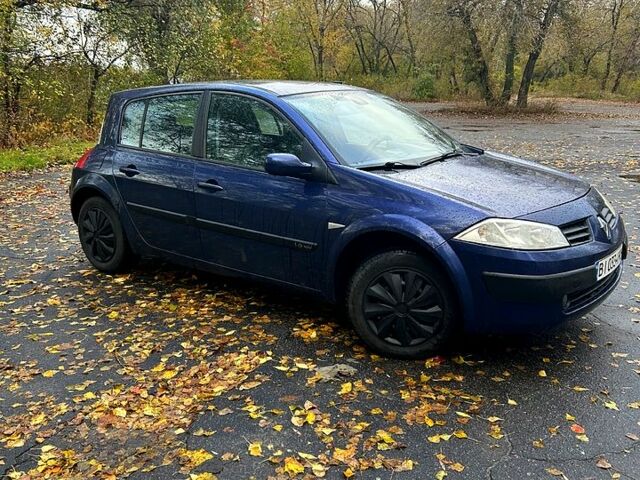 Синій Рено Меган, об'ємом двигуна 1.6 л та пробігом 300 тис. км за 3400 $, фото 1 на Automoto.ua
