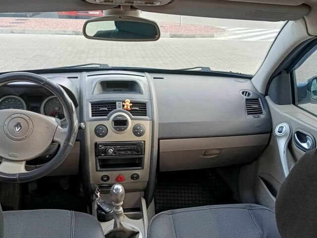 Синий Рено Меган, объемом двигателя 1.9 л и пробегом 404 тыс. км за 3300 $, фото 9 на Automoto.ua