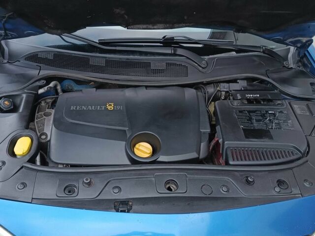 Синій Рено Меган, об'ємом двигуна 1.9 л та пробігом 404 тис. км за 3000 $, фото 23 на Automoto.ua