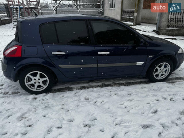 Синий Рено Меган, объемом двигателя 1.6 л и пробегом 182 тыс. км за 3700 $, фото 4 на Automoto.ua