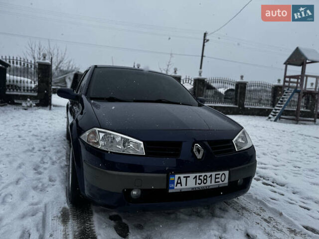 Синий Рено Меган, объемом двигателя 1.6 л и пробегом 182 тыс. км за 3700 $, фото 2 на Automoto.ua