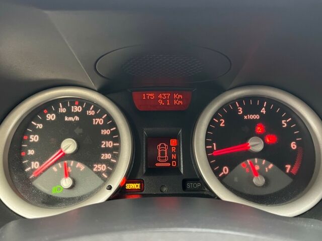 Синій Рено Меган, об'ємом двигуна 2 л та пробігом 175 тис. км за 4500 $, фото 14 на Automoto.ua