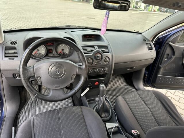 Синий Рено Меган, объемом двигателя 1.4 л и пробегом 260 тыс. км за 3499 $, фото 8 на Automoto.ua