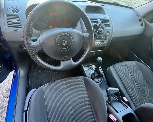 Синий Рено Меган, объемом двигателя 1.6 л и пробегом 171 тыс. км за 3700 $, фото 9 на Automoto.ua