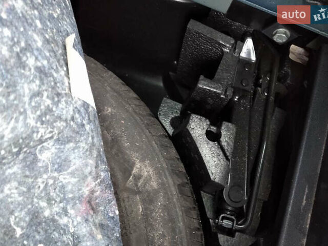 Синий Рено Меган, объемом двигателя 1.6 л и пробегом 181 тыс. км за 3750 $, фото 16 на Automoto.ua