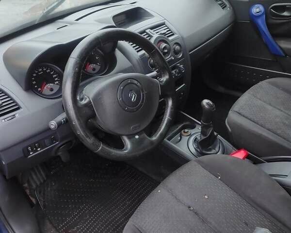 Синий Рено Меган, объемом двигателя 1.5 л и пробегом 200 тыс. км за 1500 $, фото 5 на Automoto.ua