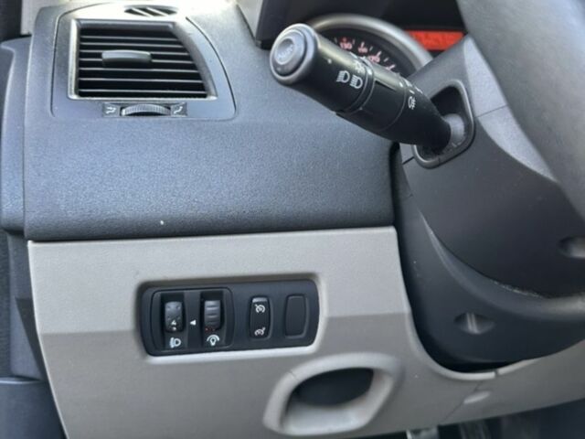 Синий Рено Меган, объемом двигателя 1.6 л и пробегом 181 тыс. км за 3600 $, фото 1 на Automoto.ua