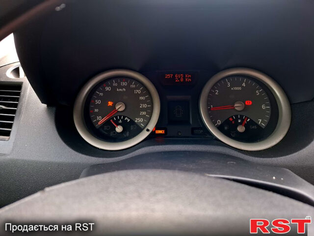 Синий Рено Меган, объемом двигателя 1.5 л и пробегом 300 тыс. км за 3900 $, фото 4 на Automoto.ua