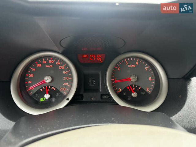 Синий Рено Меган, объемом двигателя 1.6 л и пробегом 182 тыс. км за 3700 $, фото 15 на Automoto.ua