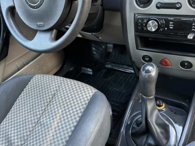 Синий Рено Меган, объемом двигателя 1.6 л и пробегом 181 тыс. км за 3600 $, фото 3 на Automoto.ua