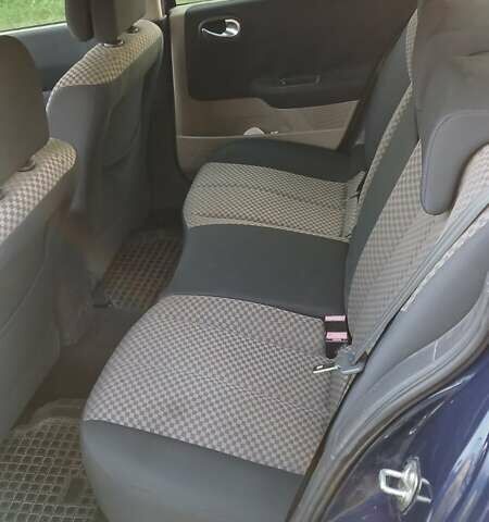 Синий Рено Меган, объемом двигателя 1.6 л и пробегом 206 тыс. км за 3200 $, фото 7 на Automoto.ua