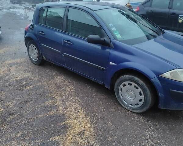 Синий Рено Меган, объемом двигателя 1.5 л и пробегом 200 тыс. км за 1500 $, фото 2 на Automoto.ua