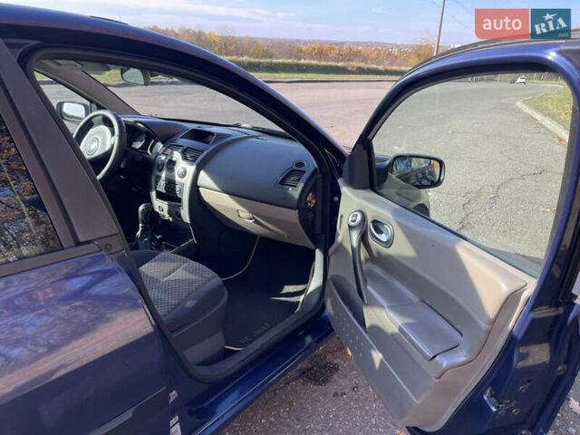 Синий Рено Меган, объемом двигателя 1.5 л и пробегом 314 тыс. км за 5000 $, фото 12 на Automoto.ua