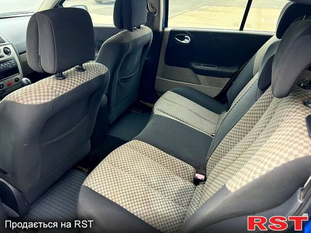 Синий Рено Меган, объемом двигателя 1.5 л и пробегом 315 тыс. км за 3000 $, фото 9 на Automoto.ua