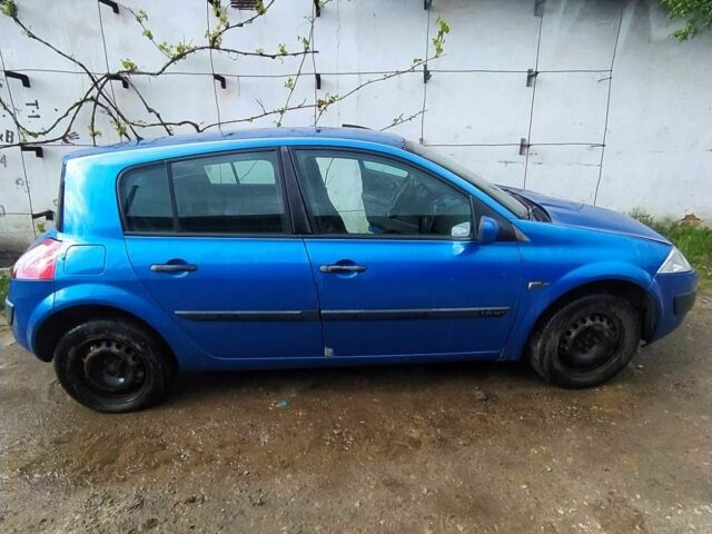 Синий Рено Меган, объемом двигателя 1 л и пробегом 360 тыс. км за 3400 $, фото 2 на Automoto.ua