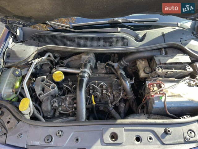 Синий Рено Меган, объемом двигателя 1.5 л и пробегом 314 тыс. км за 5000 $, фото 24 на Automoto.ua