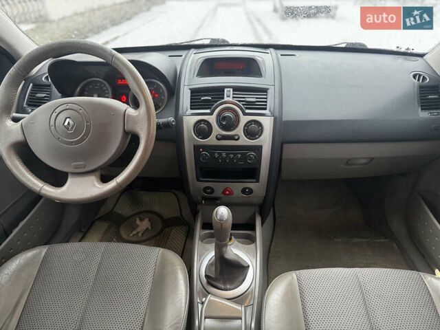 Синий Рено Меган, объемом двигателя 1.6 л и пробегом 182 тыс. км за 3700 $, фото 19 на Automoto.ua