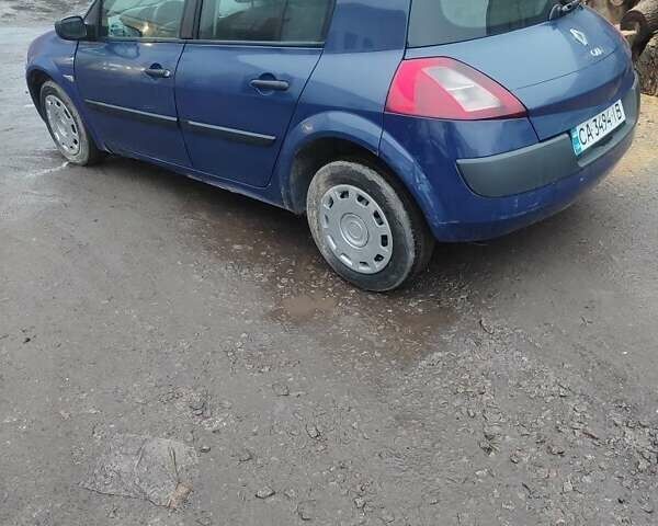 Синий Рено Меган, объемом двигателя 1.5 л и пробегом 200 тыс. км за 1500 $, фото 1 на Automoto.ua